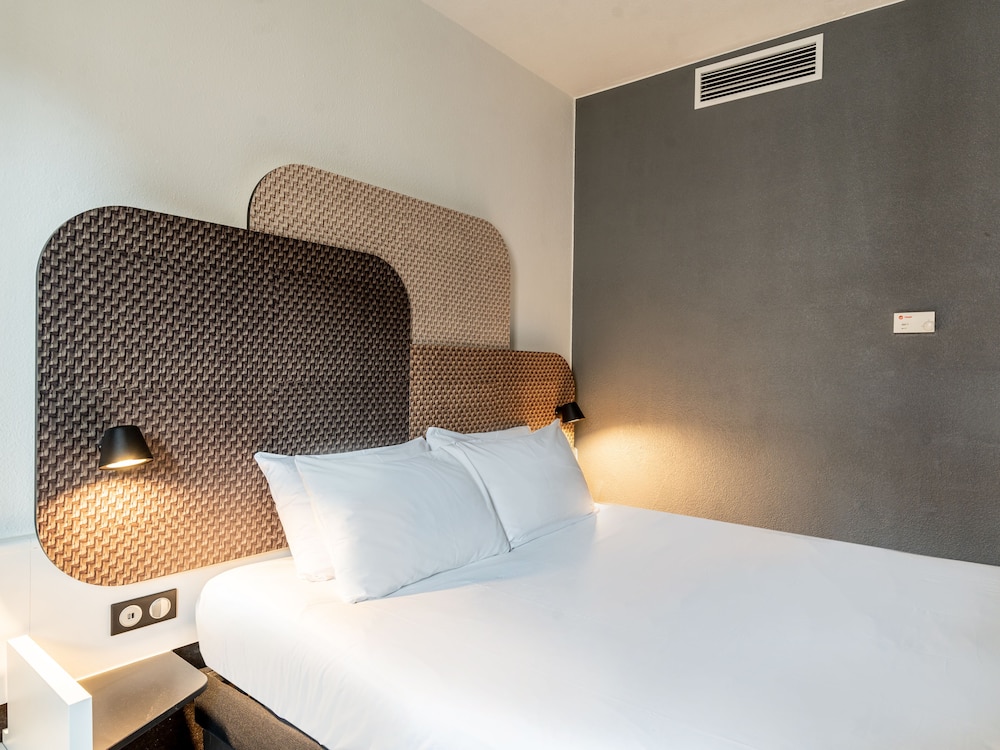Superior Double Room, Non Smoking - Photo 12