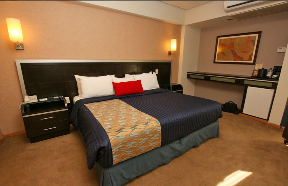 Executive Room - Photo 1