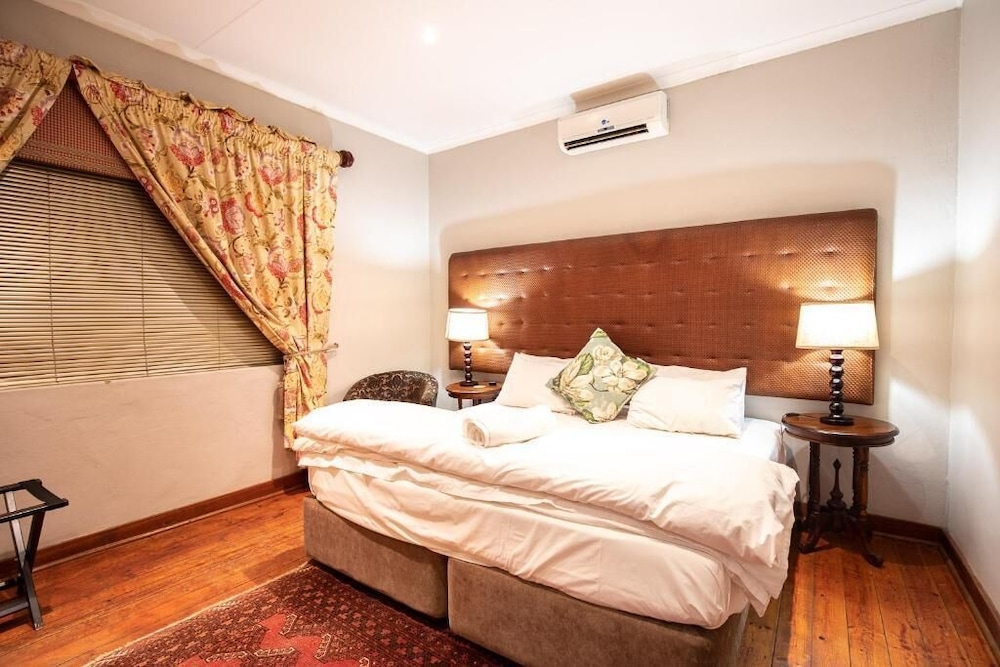 Room (Main House) photo 3