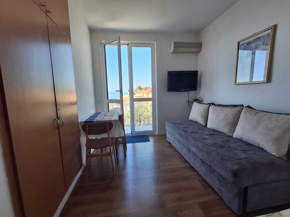 Family Apartment, Sea View