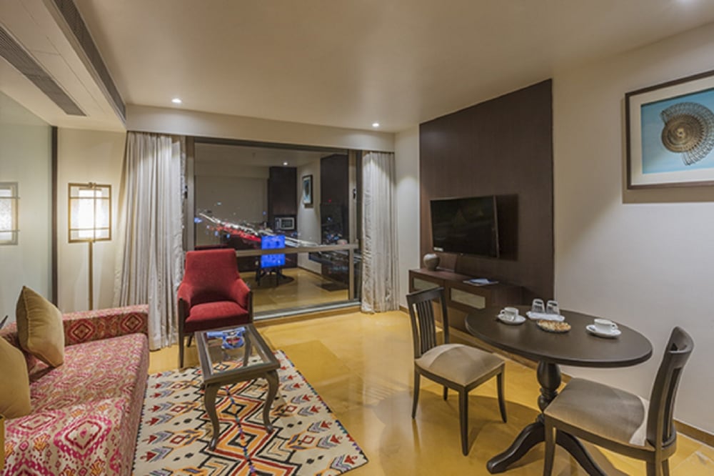 Queen Suite photo 2