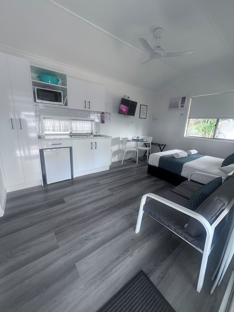 Studio, 1 Bedroom, Garden View - Photo 6