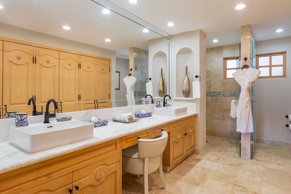 One Bedroom Suite - Photo 12