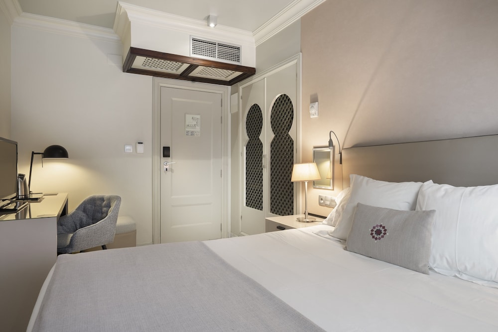 Single Room - Photo 2