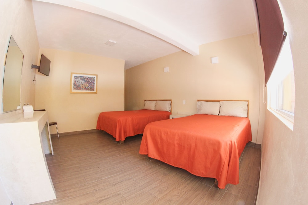 Standard Room, 2 Double Beds photo 3