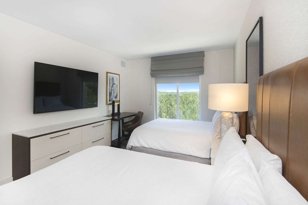 Suite, 2 Queen Beds - Photo 1