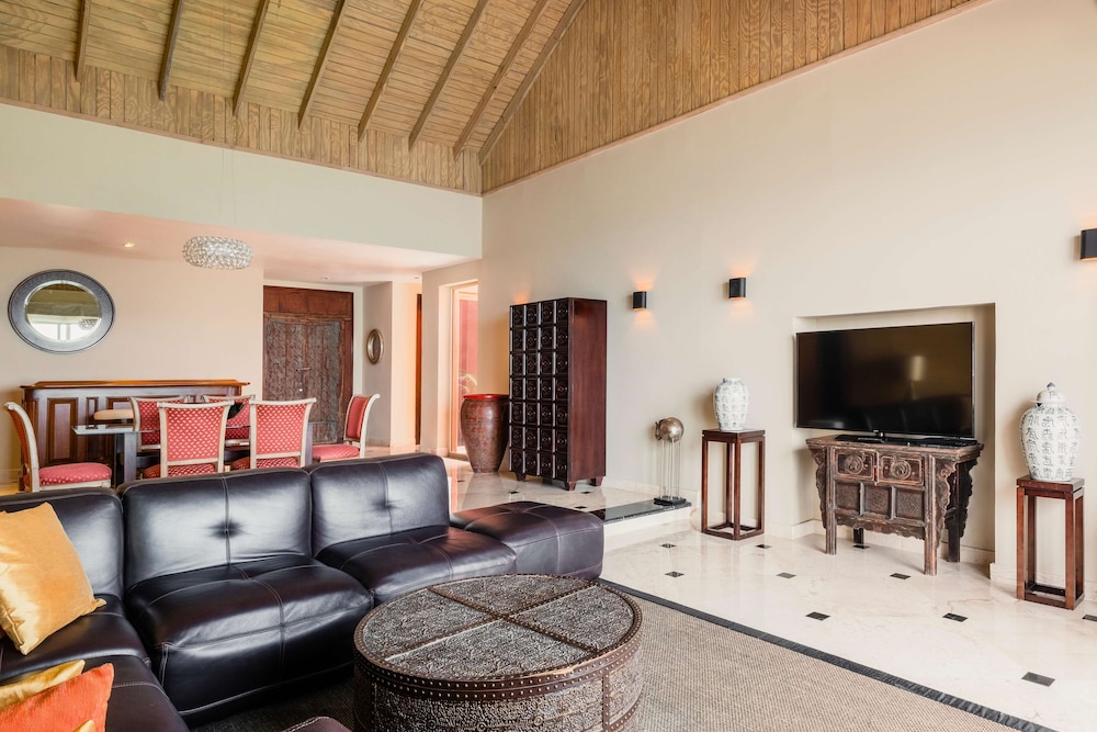 Suite, Oceanfront (penthouse, Butler Service)