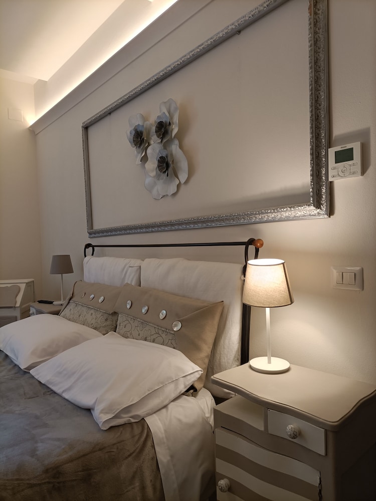 Comfort Room, Garden View