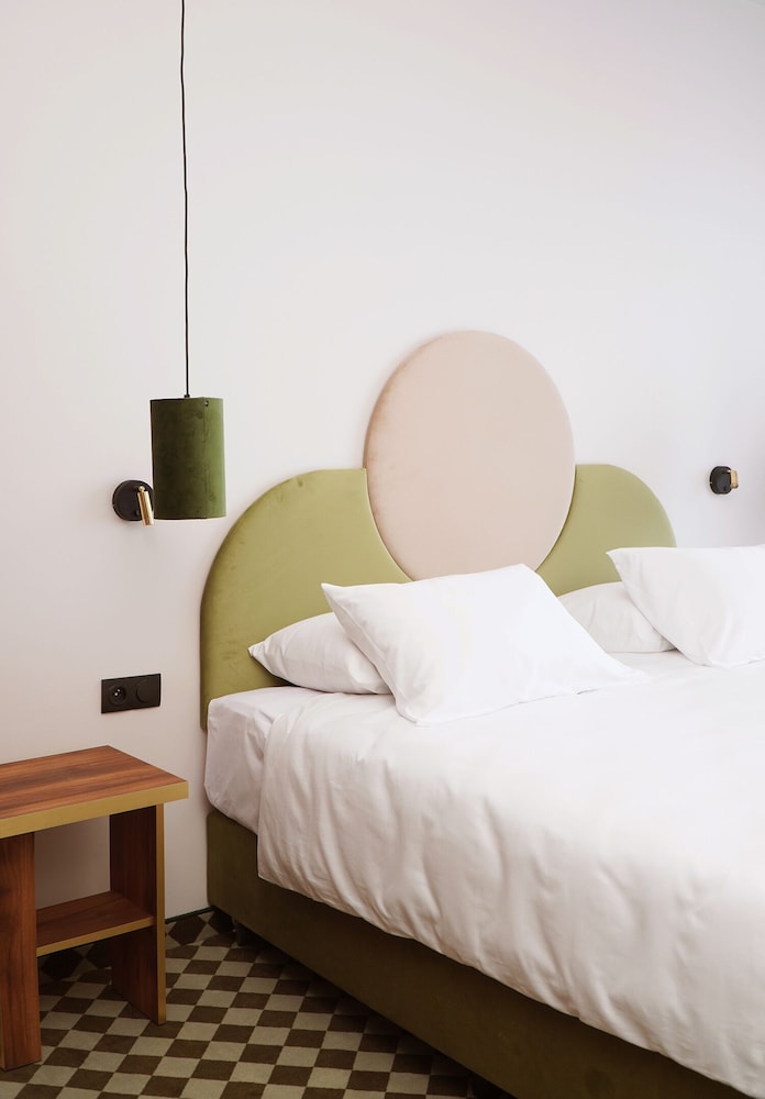 Standard Double Room - Photo 7
