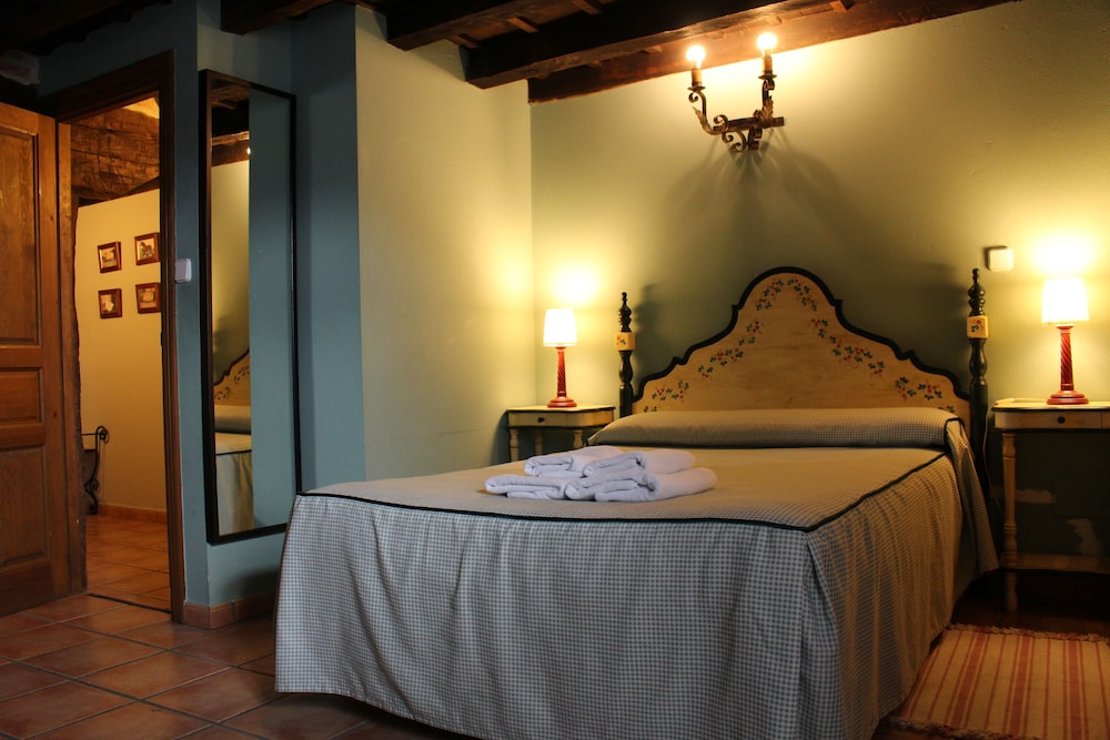 Double Or Twin Room, 1 Double Or 2 Twin Beds, Private Bathroom photo 2