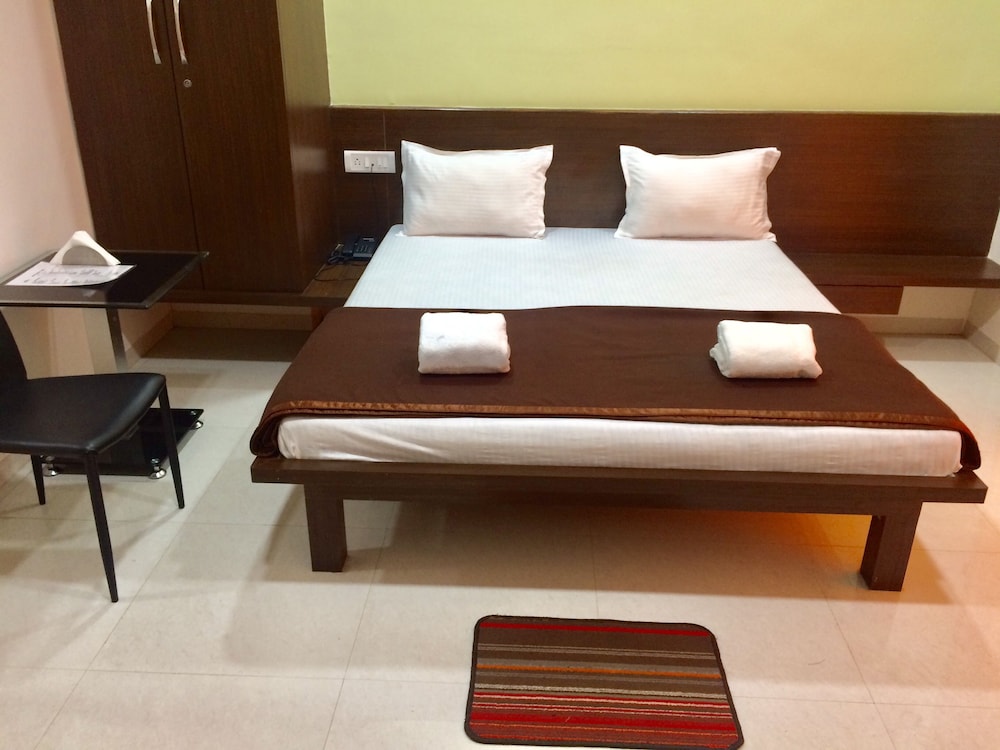 Deluxe Double Room, 1 King Bed, Mountain View photo 1