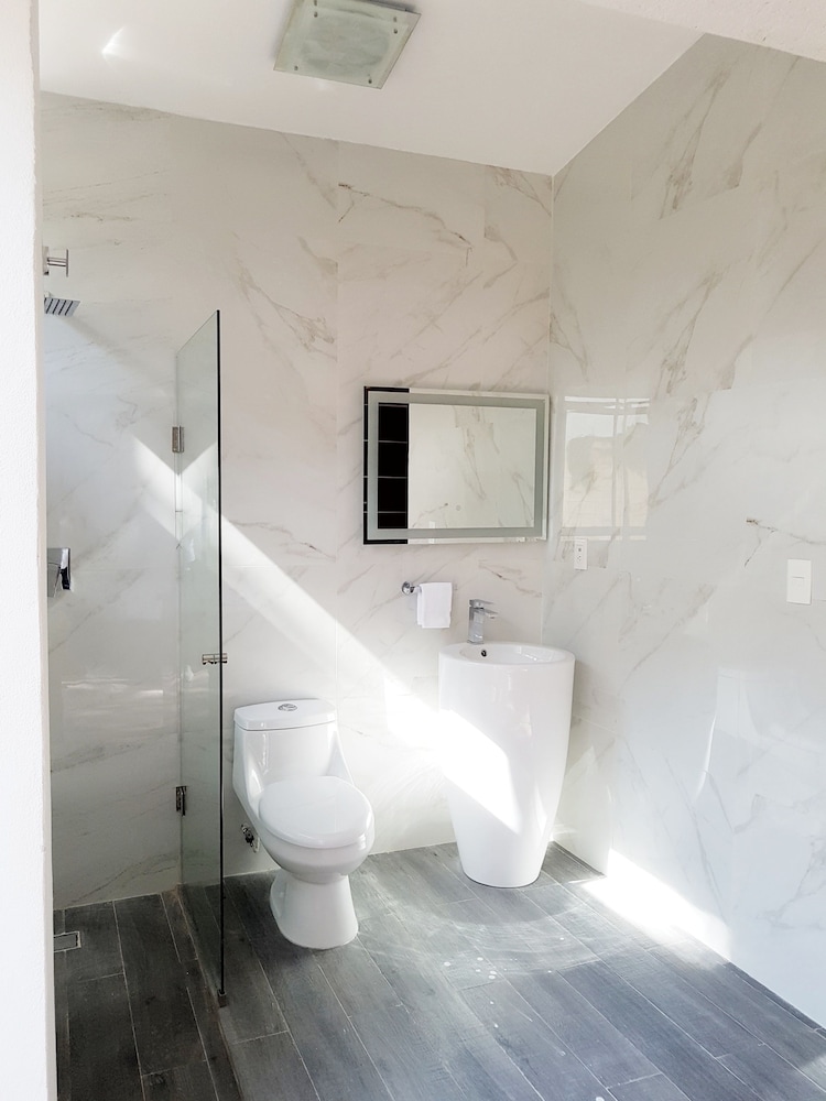 Aquamarine Suite photo 2