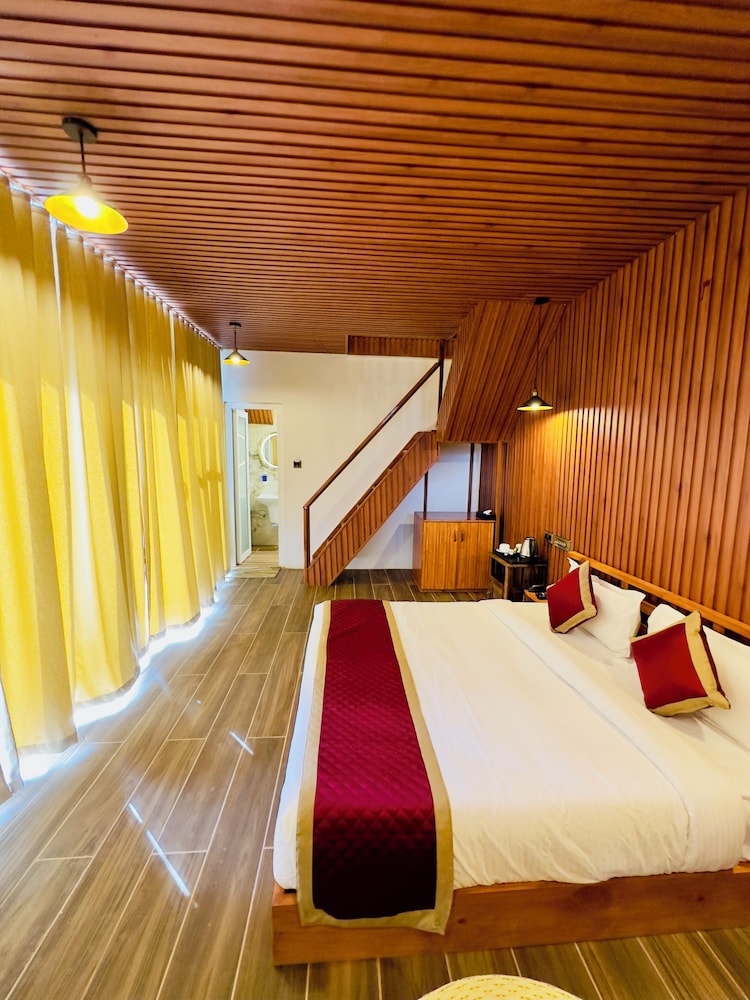 Where Luxury Meets Nature - Photo 2