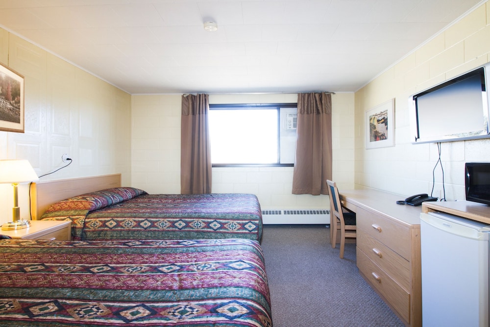 Room, 2 Queen Beds photo 3