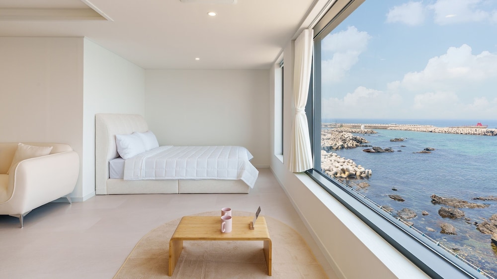 Basic Room, 2 Bedrooms (Room 501 (Full Ocean View / Spa))