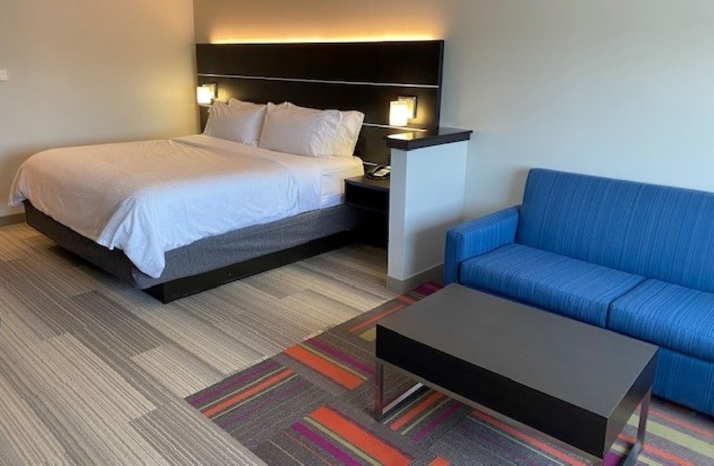 Suite, 1 King Bed (Additional Living Area) - Photo 1