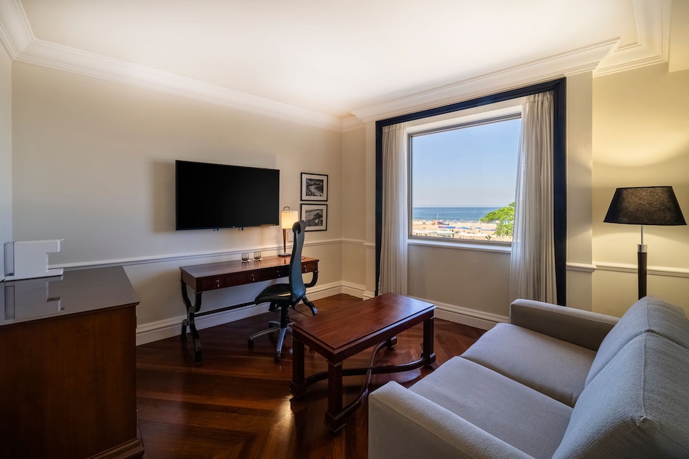 Executive Suite, 1 King Bed with Sofa bed, Ocean View