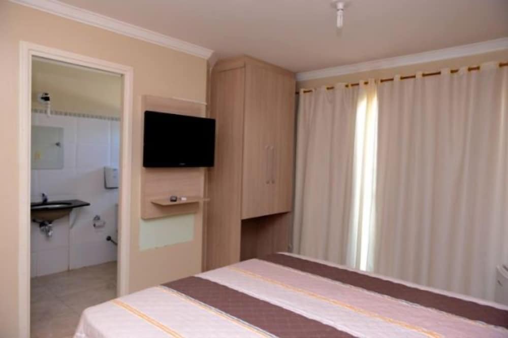Deluxe Room, Bathtub photo 2