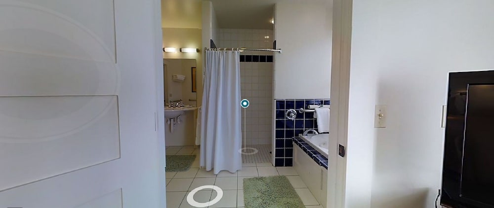 Suite, 1 King Bed, Garden View (No Pets or Children), photo 6