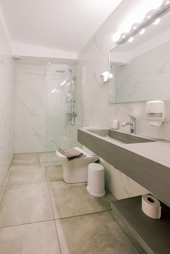 Traditional Apartment 6, 2 Bedrooms photo 3