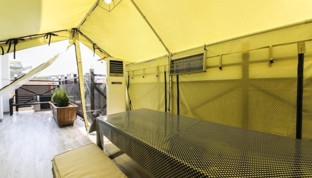 Glamping Room - Photo 9