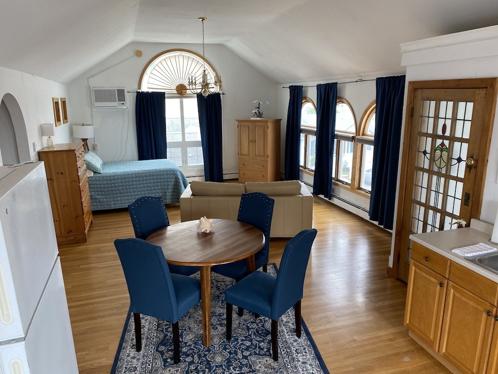 Studio Suite, 1 Bedroom, Jetted Tub, Ocean View photo 1