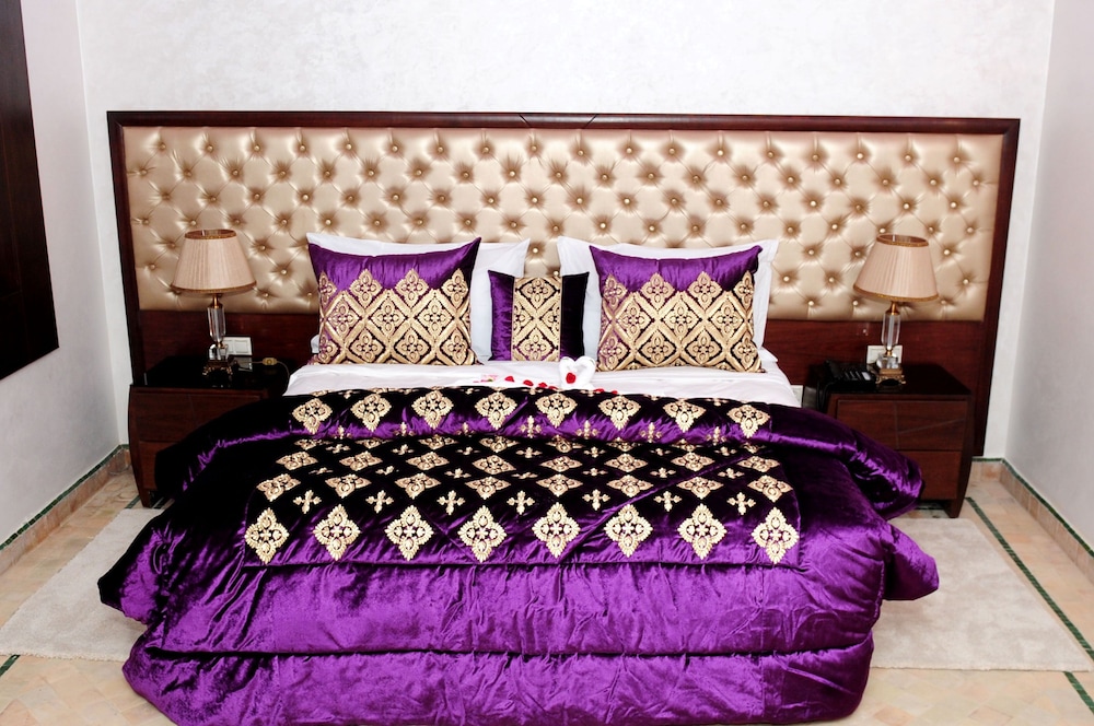 Deluxe Suite - Photo 12