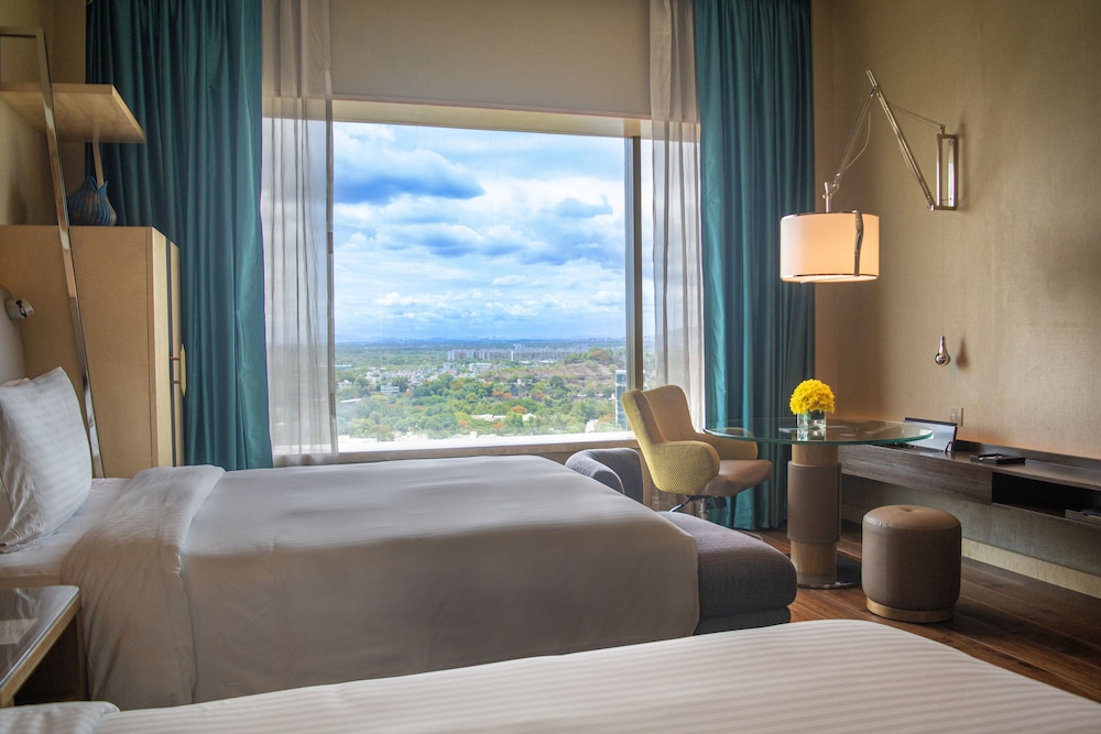 Deluxe Room, 1 Queen Bed