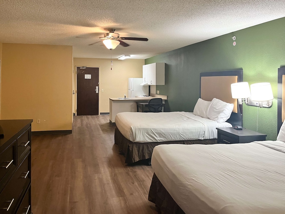 Standard Room, 2 Queen Beds, Non Smoking, Kitchen - Photo 3
