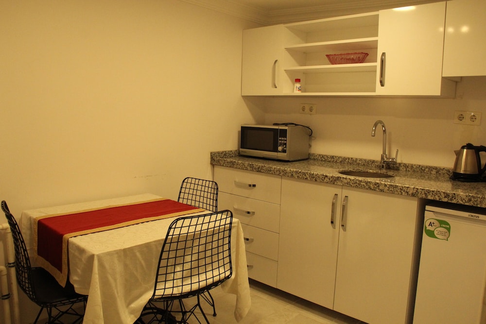 Ivy Suite 2 photo 3