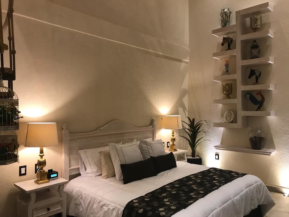 Standard Room, 1 King Bed photo 1