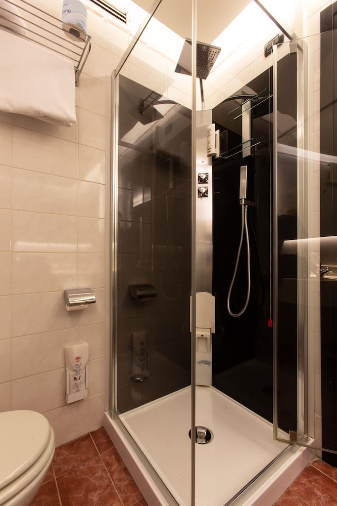 Standard Double Room, 1 Bedroom, Garden View - Photo 2