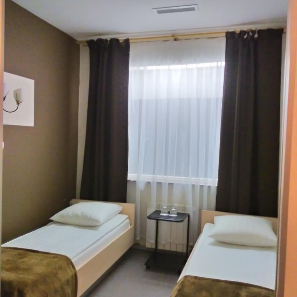 Basic Twin Room photo 1
