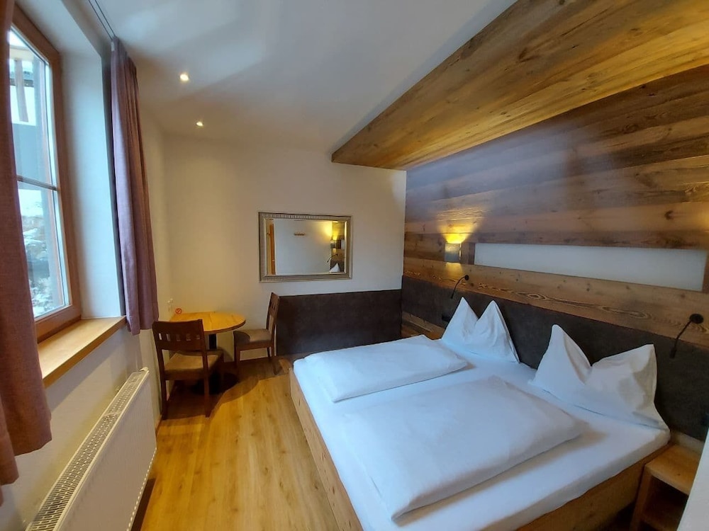 Comfort Double Room, Ensuite (Untergschoss) photo 1