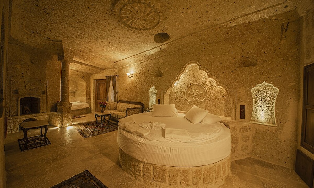 Premium Suite (Cave)