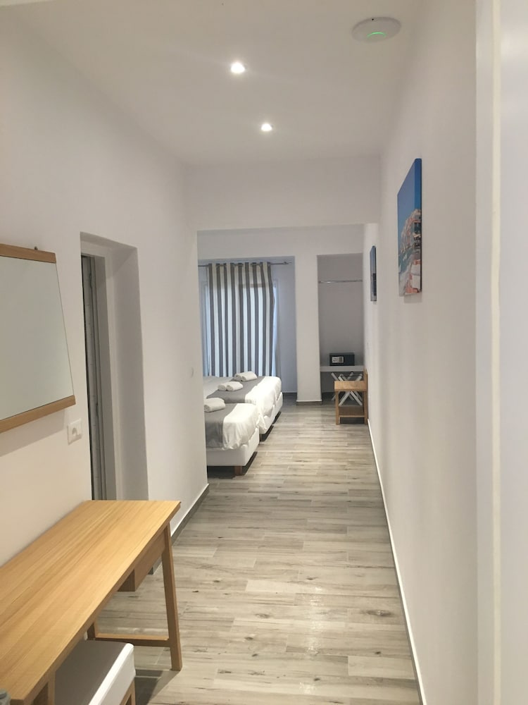 Family Room, 2 Bedrooms, Sea View - Photo 10