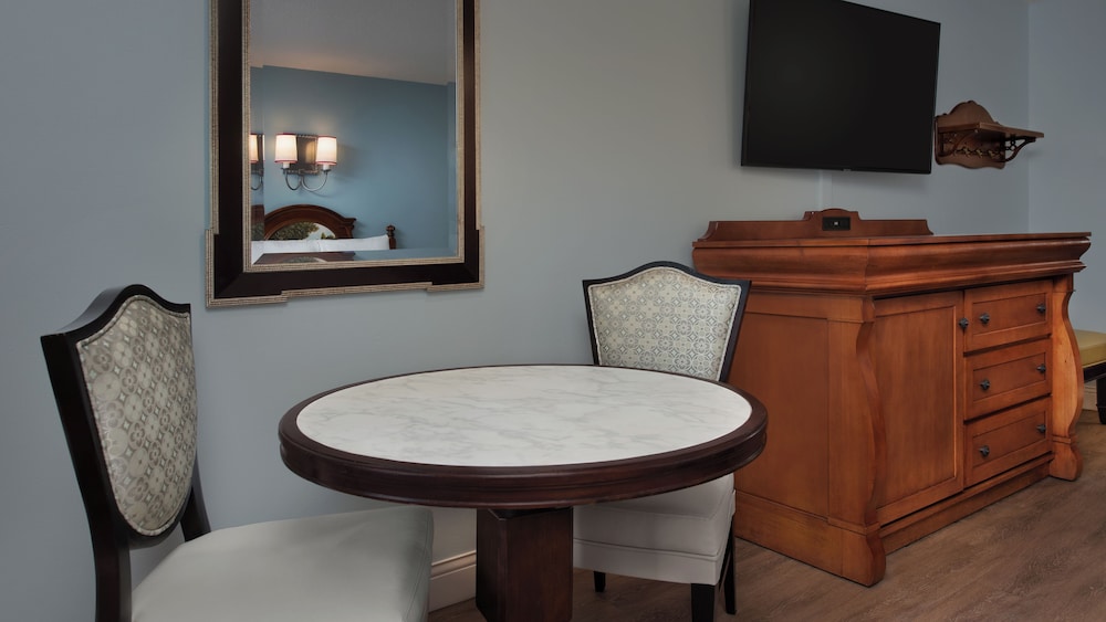 King Bed. Florida special accessible room with option for hearing accessibility. 1 king bed. photo 3