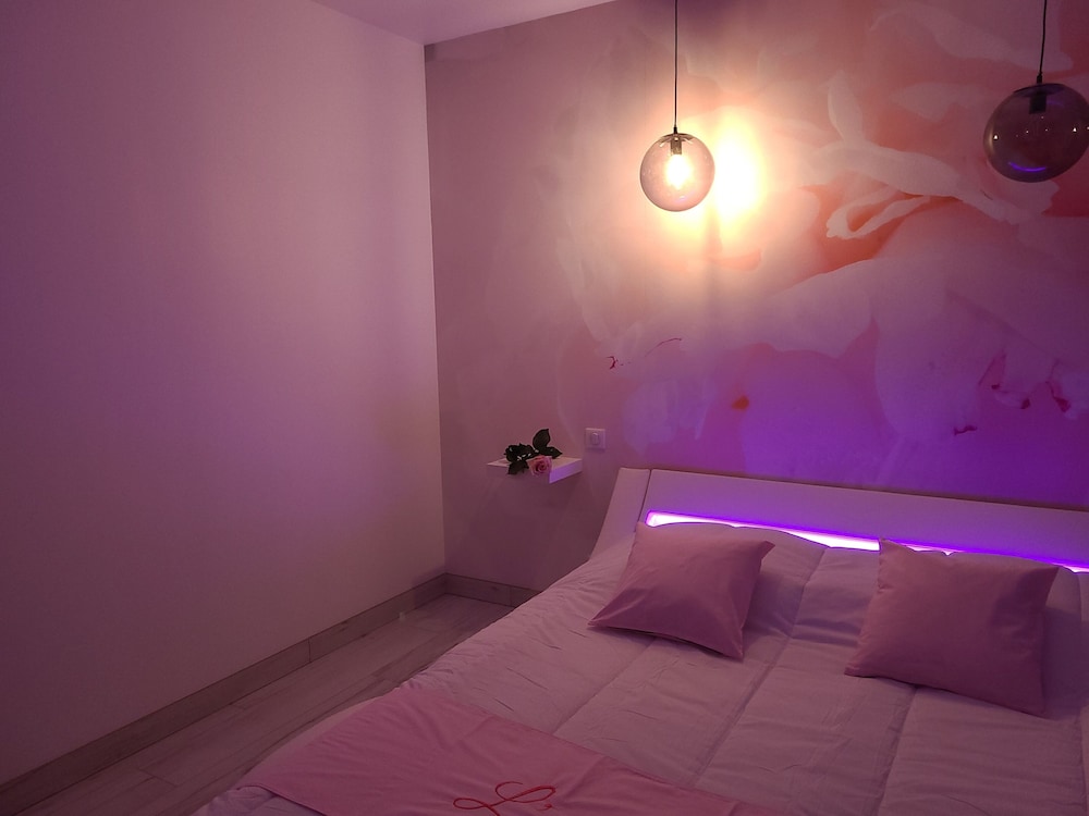 Roomantic Room With private Spa photo 1