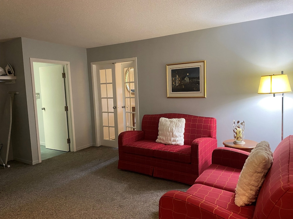 Suite, 1 Bedroom photo 2