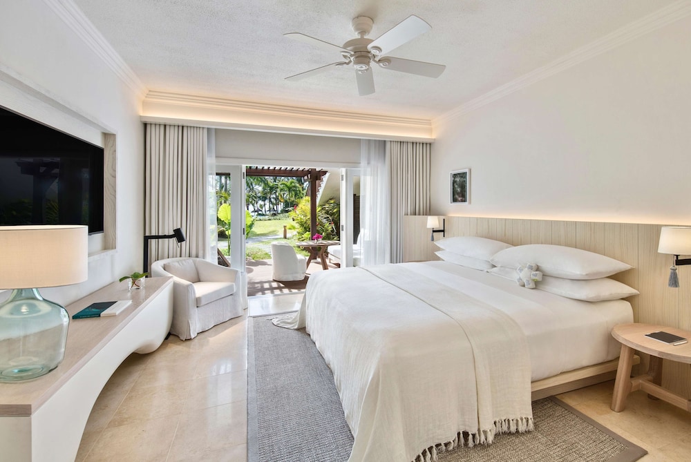 Deluxe Room - Photo 1