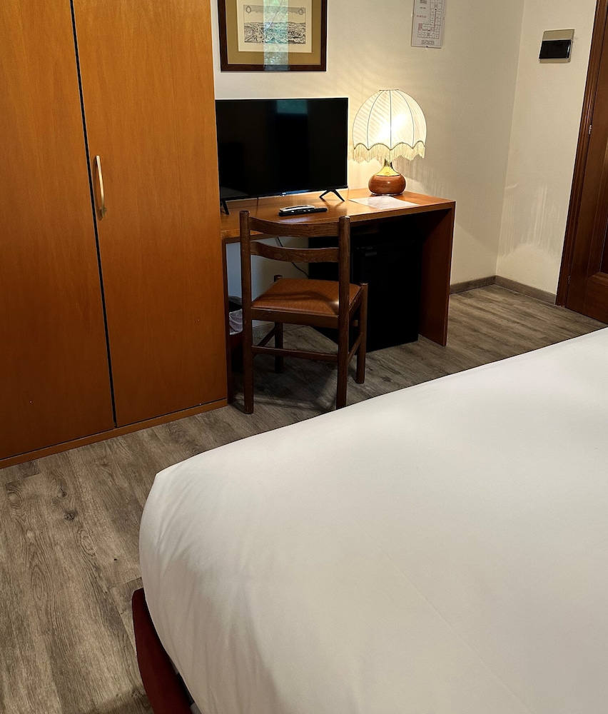 Classic Double Room Single Use photo 2