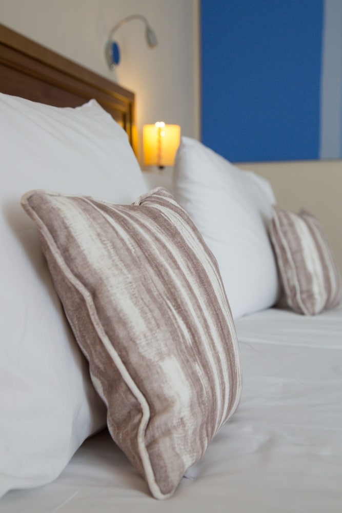 Room (Flexi- May Change Room During Stay) - Photo 3
