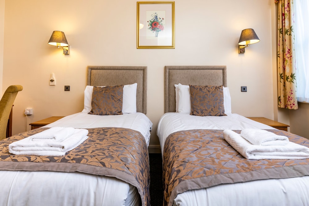 Twin Room (Two Single Beds)