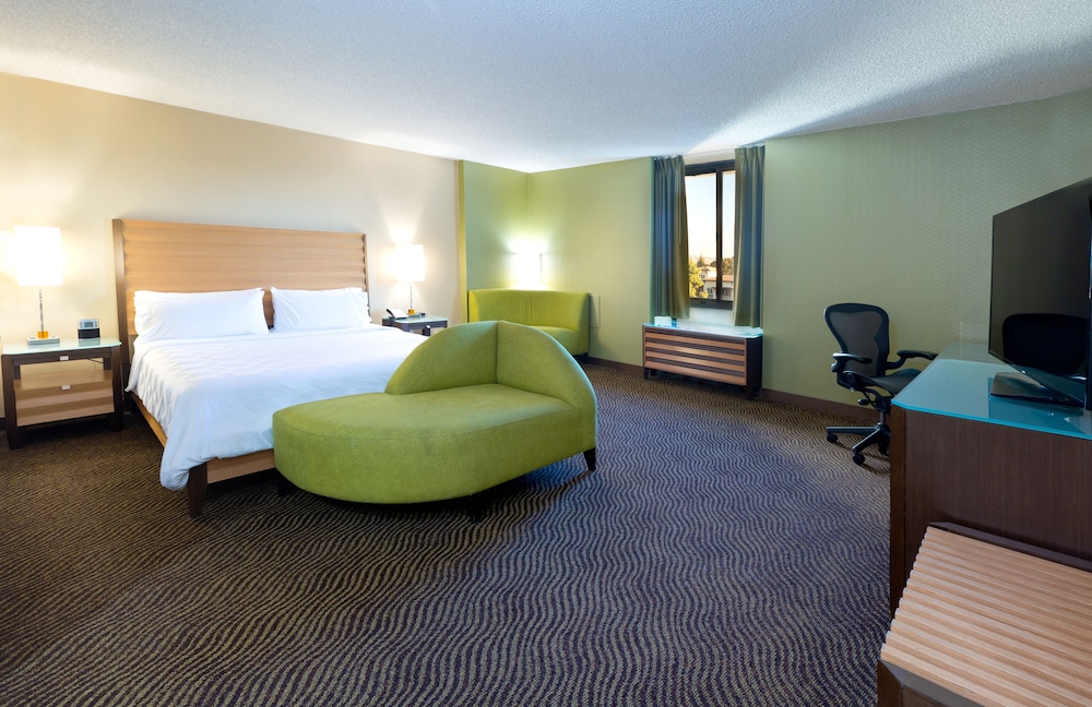 Suite, 1 Bedroom (High Floor) - Photo 2