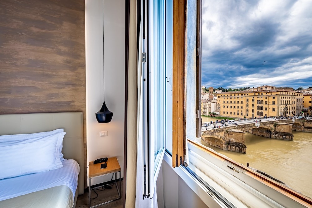 Classic Room, River View photo 2