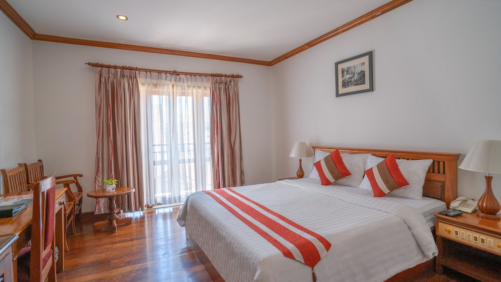 Deluxe Double Room with Balcony - Photo 1