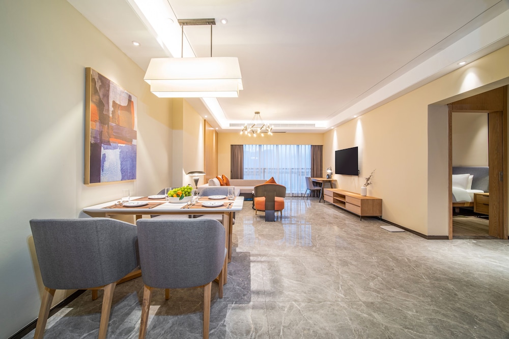 Standard two-bedroom apartment(Kitchen, Fridge)