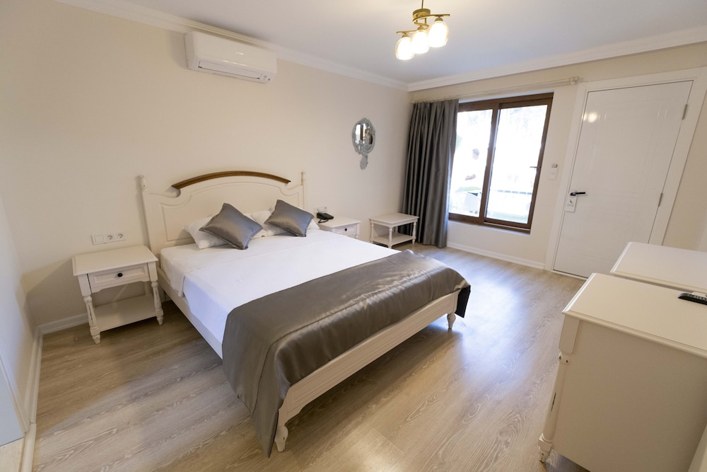 Standard Room - Photo 1