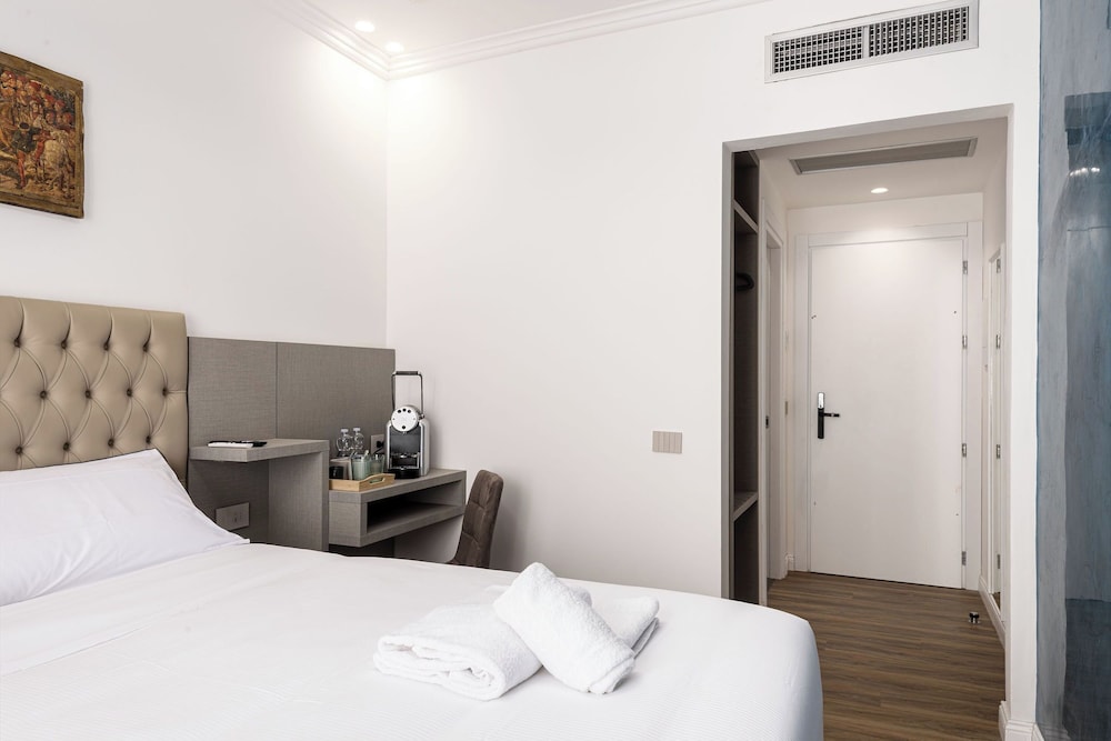 Classic Double Room photo 3