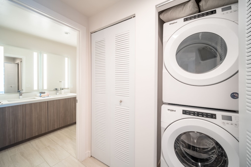 Deluxe Apartment, 3 Bedrooms (Self Check-in with Virtual Front Desk) photo 2